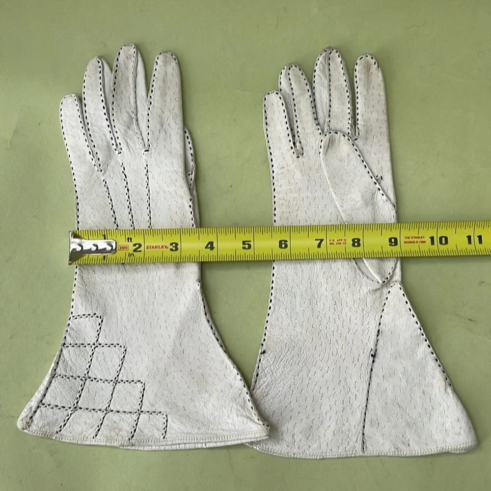 Vintage cream long leather gloves